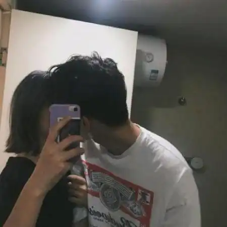 超拽的情侣头像一男一女傲气长在骨子里 超拽的情侣头像一男一女傲气长在骨子里