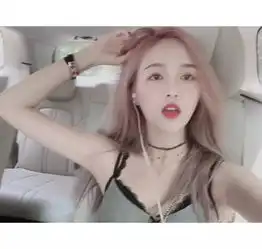 吴宣仪对镜撩发苦恼掉色日系粉嫩少女色甜美依旧 吴宣仪对镜撩发苦恼掉色日系粉嫩少女色甜美依旧