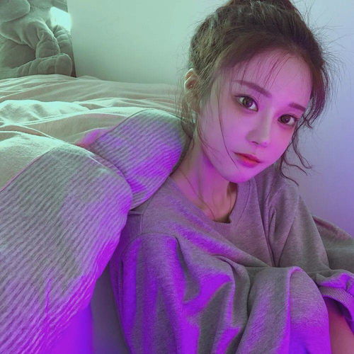  气质美女头像侧脸气质美女头像高冷侧面微信头像女生气质唯美