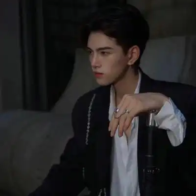  清冷系男生头像超级的高清好看先生是我漫漫余生里义无反顾的梦想