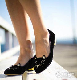  芭比娃娃真人款鞋履与包袋即将面世看设计师怎么说