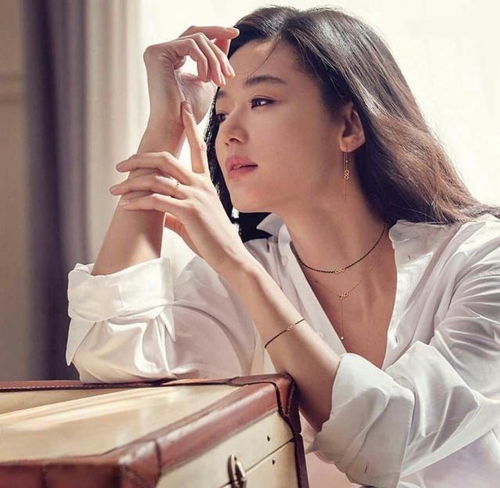  全智贤诞下二胎儿子,她整个孕期都苗条得令人羡慕
