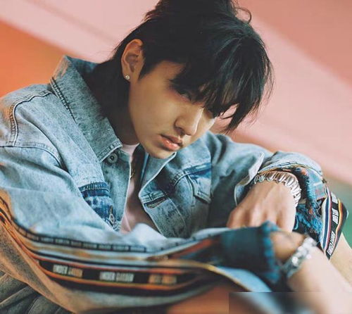  吴亦凡保安推搡抗洪战士公司辟谣系工作人员,向吴亦凡表示歉意