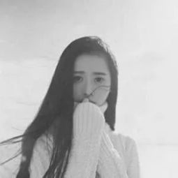  16句伤感现实句子,你从没入戏,我却为你赔上自己