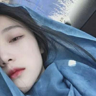  蓝色系头像女生图片2020好看可爱网图女生头像