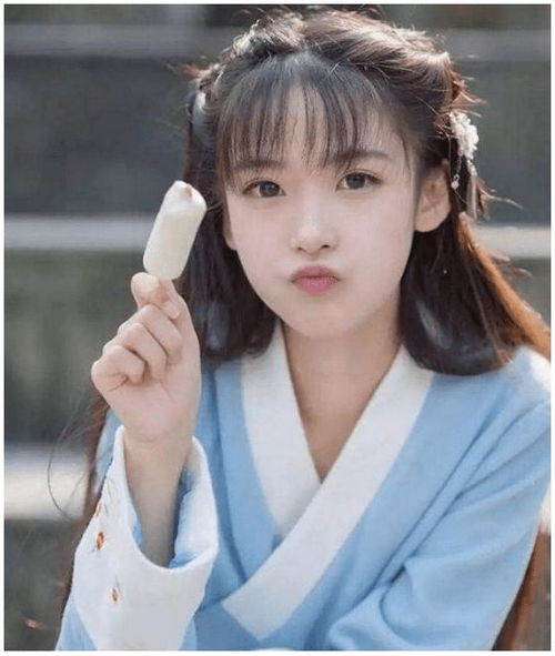  还记得剪刀手走红的女孩吗富豪放下豪言要娶她为妻,现状如何
