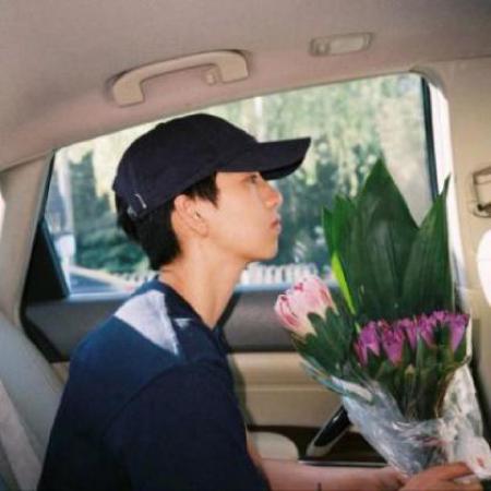  高颜值情侣头像真人一人一张,有部分中有美化水印的