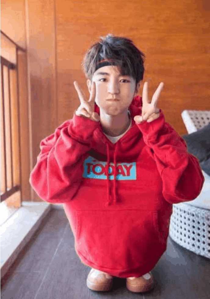  再上热搜,小朋友求杨幂抱抱,张韶涵妈妈近照曝光,破弃养传闻
