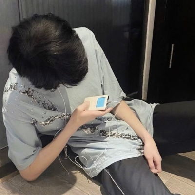  侧脸男真实头像,真实好看小哥哥照片头像2