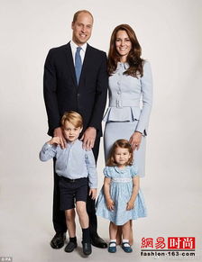  夏洛特公主上幼儿园穿红色裙背书包很乖巧