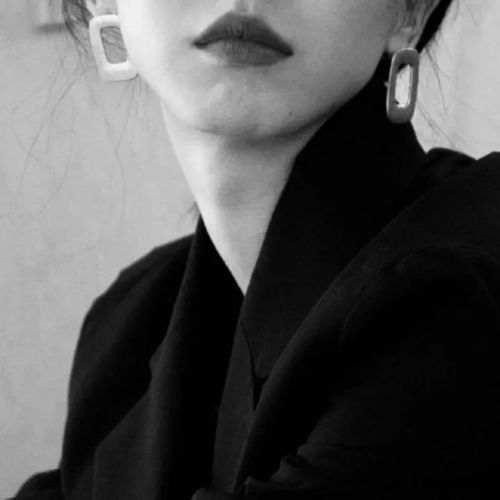  女头不笑运气差