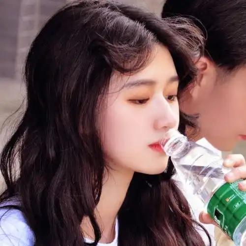 情侣头像愿在你心里的人,就在身边  情侣头像愿在你心里的人,就在身边