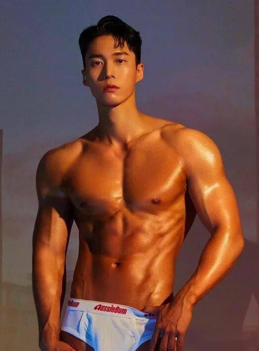  2021韩国先生选美来袭34名肌肉帅哥排在一起,简直让人眼花啊