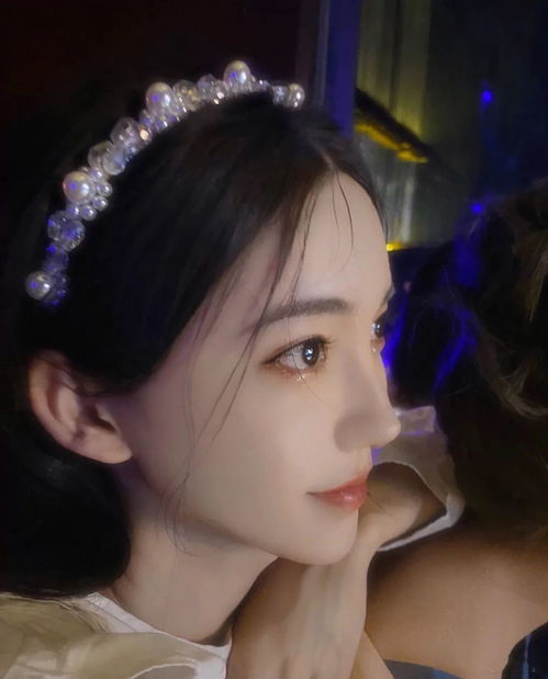  粉丝看上去是漂亮小姐姐,其实是女装大佬,这个男爱豆,差点上手