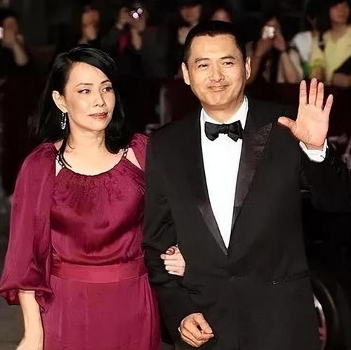  周润发藏不住了63岁陈玉莲含泪公开孩子身份,未婚多年育有3子