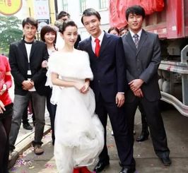  娱乐圈禁欲系老干部靳东系大云南女婿