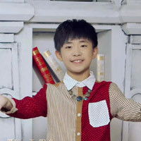  tfboys成员帅气头像王俊凯王源和易烊千玺3名成员组成