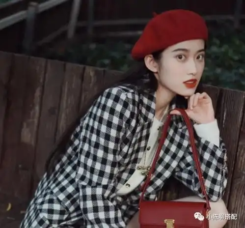  衣品好的女人才能把中国红穿出韵味,教你3个要点避免俗气