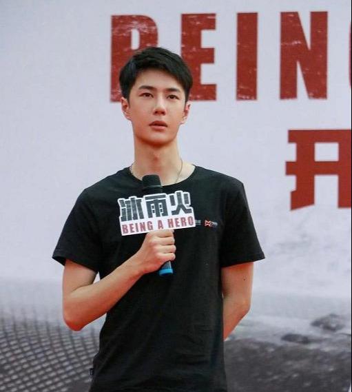  冰雨火主演送六一祝福,陈晓这刚进剧组没几天就如此沧桑了
