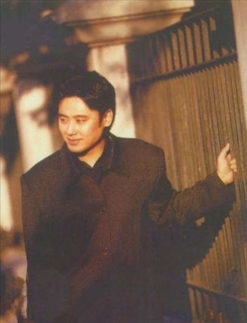  萌叔吴秀波的养成日记,以及纯萝少女陈昱霖的蠢萌堕落史