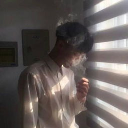  酷酷的颓废少年贴吧头像青春男生所有的不开心都是想太多