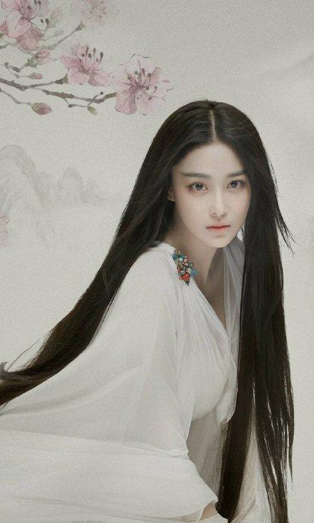  曝张馨予婚后首复出演小龙女,白衣飘飘仙气十足,李莫愁变小龙女能接受吗