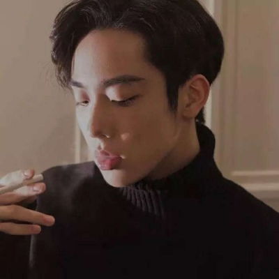  在最容易快乐的年纪不快乐有点可男生头像我要个性网