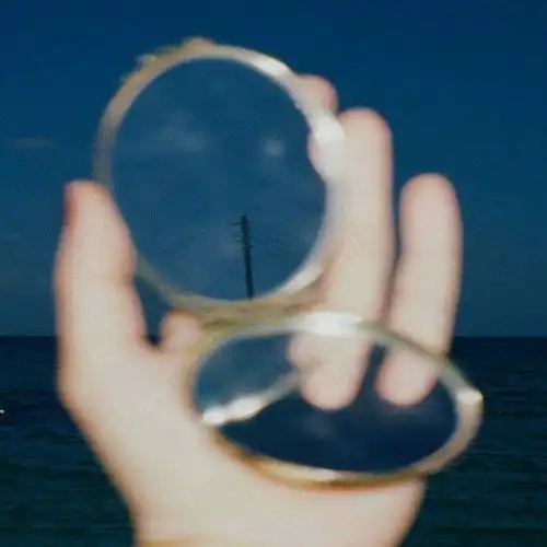  特别适合女孩子看的现实情绪文案