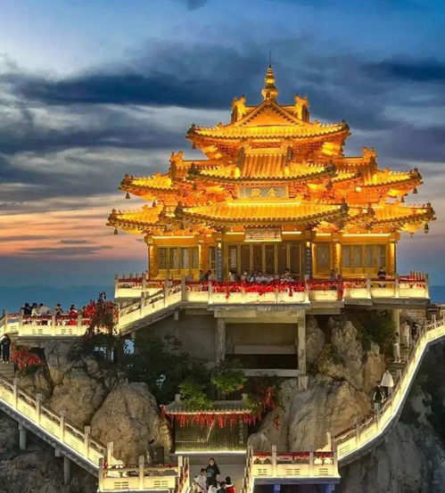  老君山和泰山谁高没可比性,一个胜在自然高度,一个赢在影响力