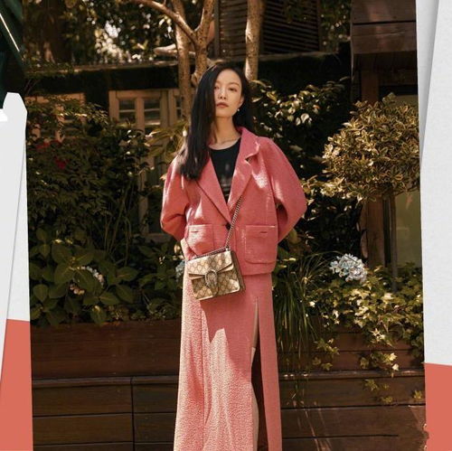  倪妮时尚大片曝光,藕粉西服套装真空出镜,驾驭浮夸发型依然高级
