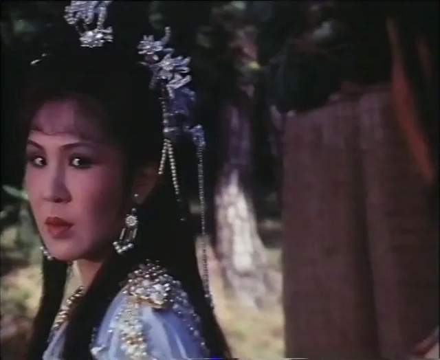  同样演小龙女,把陈玉莲李若彤和刘亦菲放一起看,差别就出来了