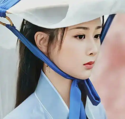  31岁杨紫出演女盐王复仇商战剧咸雪孤女复仇,男主徐正溪