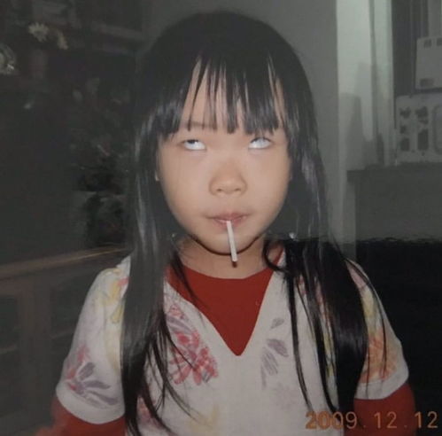  小s大女儿成知名手机品牌大使,走向国际化,拍宣传片鬼马精灵