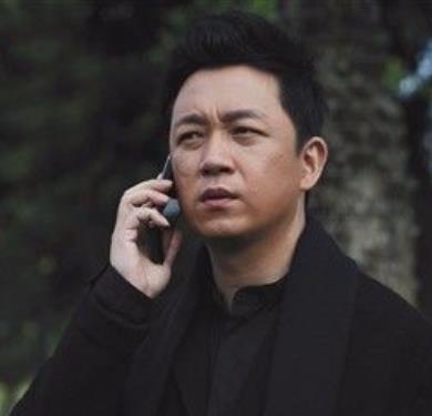  潘粤明道歉上热搜,奶油小生变为实力大叔,历经险恶却仍心存美好
