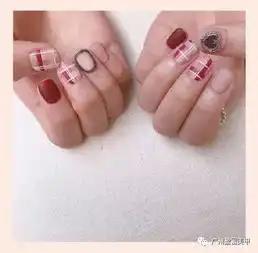  秋天的美甲也可以是可爱的彩色系