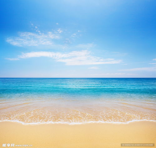  沙滩碧海蓝天纯净的海岸摄影图