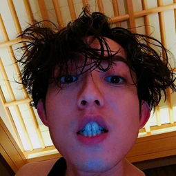 林宥嘉微博简介自称禁欲系男子还拉上胡歌霍建华