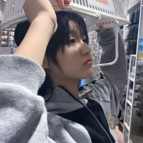  女生头像早睡早起不秃头