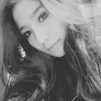  女生沧桑感头像伤感沧桑的女人头像