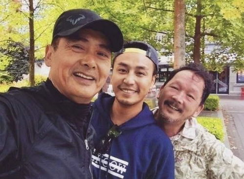  走出丧夫阴霾廖启智爱妻陈敏儿罕见现身,与好友吃月饼场面热闹