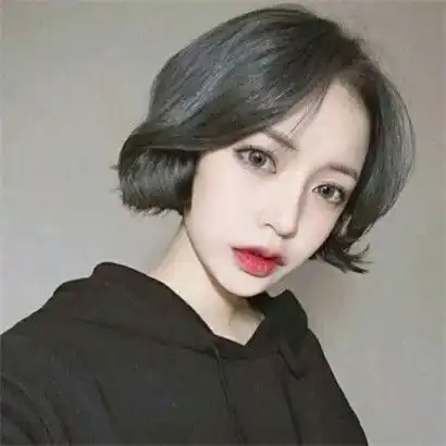  气质短发女生头像,短发显得很干净利落吧