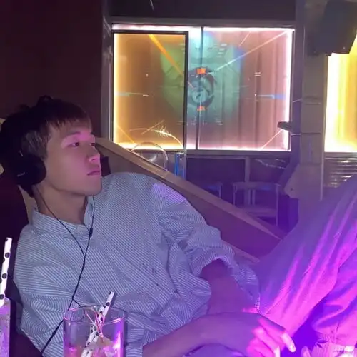  情头玫瑰是我偷的,但爱你是真的