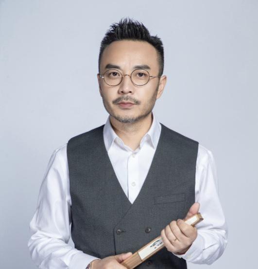  白莲花主持一哥从台柱子到伪君子,他究竟走错了哪步