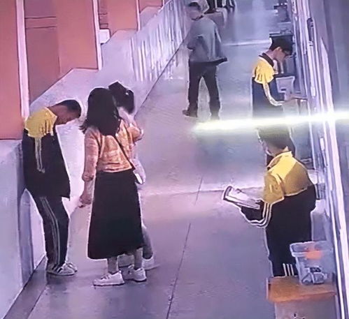  2020年,武汉14岁少年被母亲当众扇耳光跳楼,忽视教育孩子的悲剧