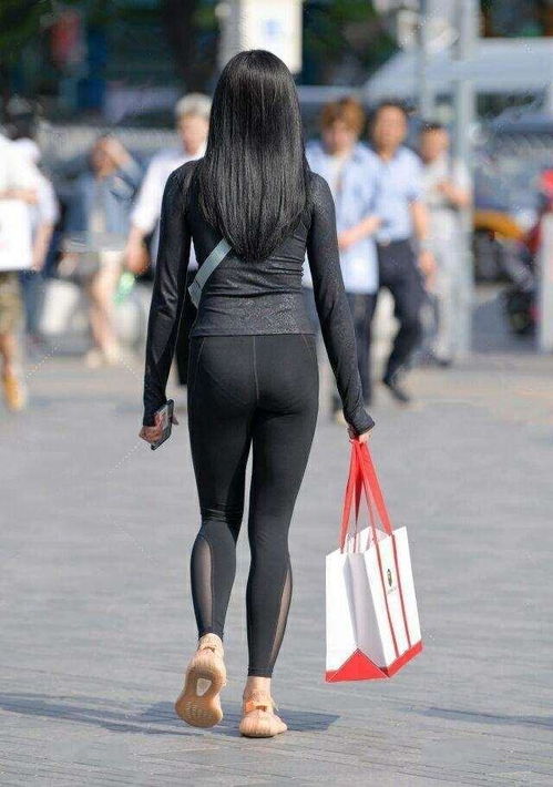  上身秒变纸片人的瑜伽裤,让女性变更加高挑,高贵出挑的不二选择
