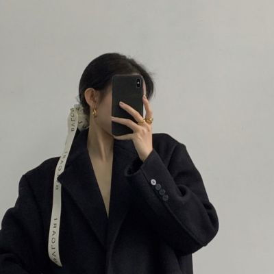 御姐头像背影黑色异性朋