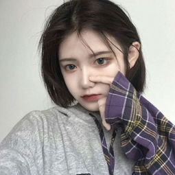  酷酷的女生闺蜜头像同一人两张三张
