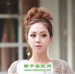  2012可爱女士经典发型,女生萌系发型图片