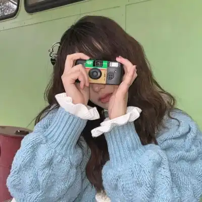  ins无风格女头有人走向海有女生头像我要个性网