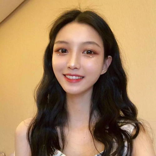  女生头像去站在万人敬仰的高度